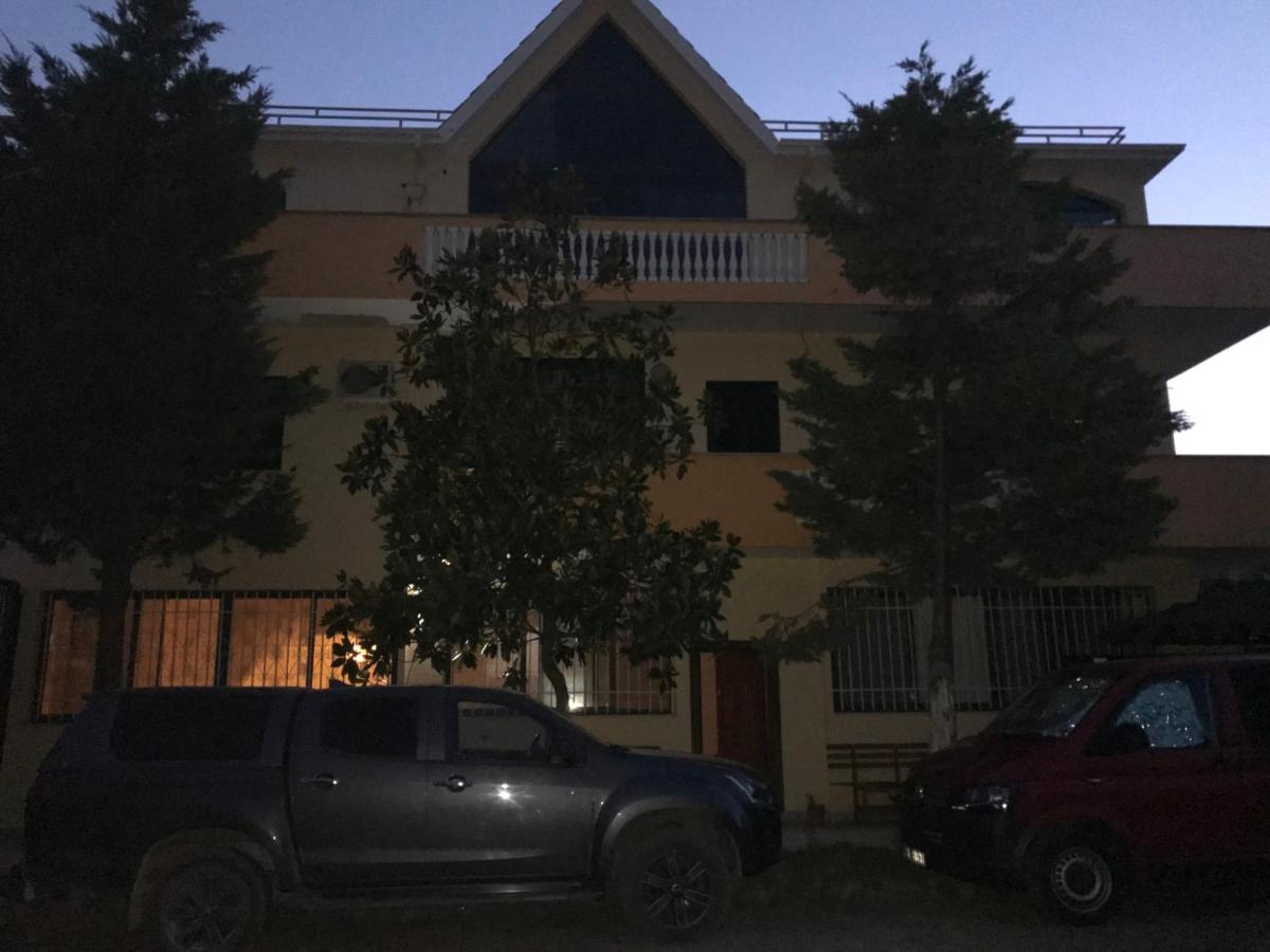 Sunrise Guest House Shkodër Екстериор снимка