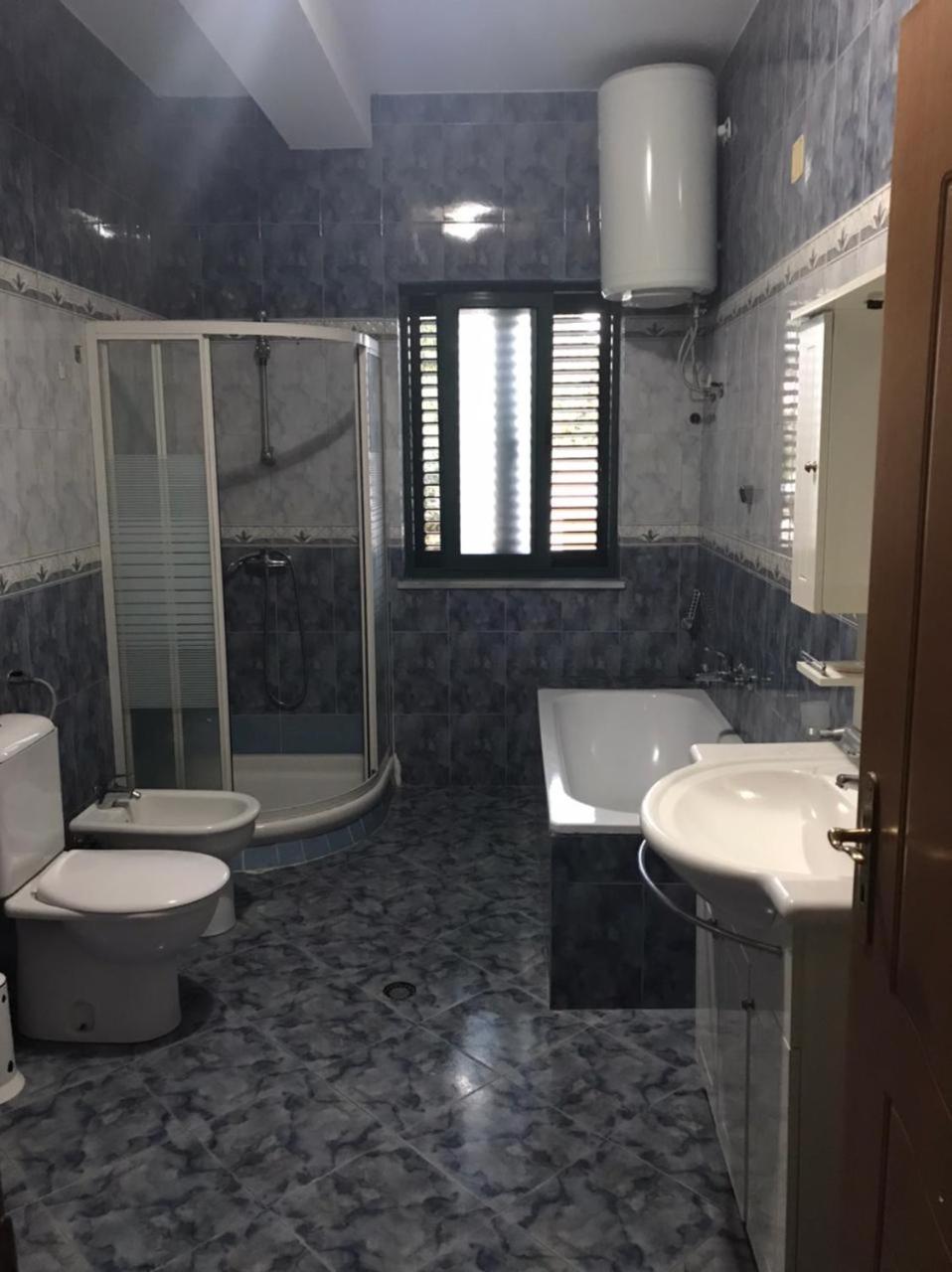 Sunrise Guest House Shkodër Екстериор снимка